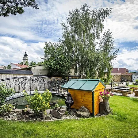 Zachar Πανσιόν 3*