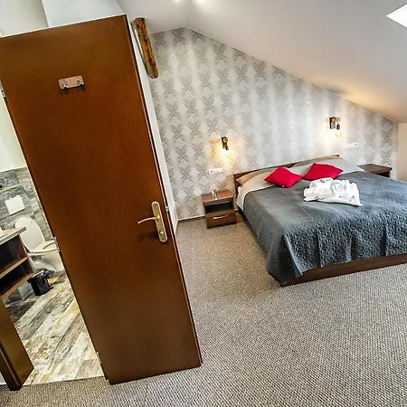 Zachar Πανσιόν